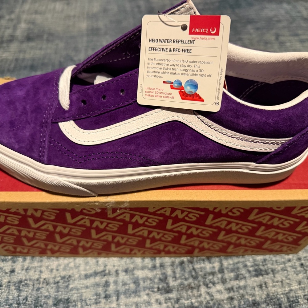 Vans Sneakers in Purple and White